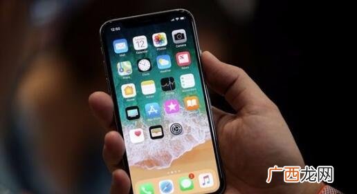 iphone屏幕为什么突然变暗,xr突然变暗怎么解决？