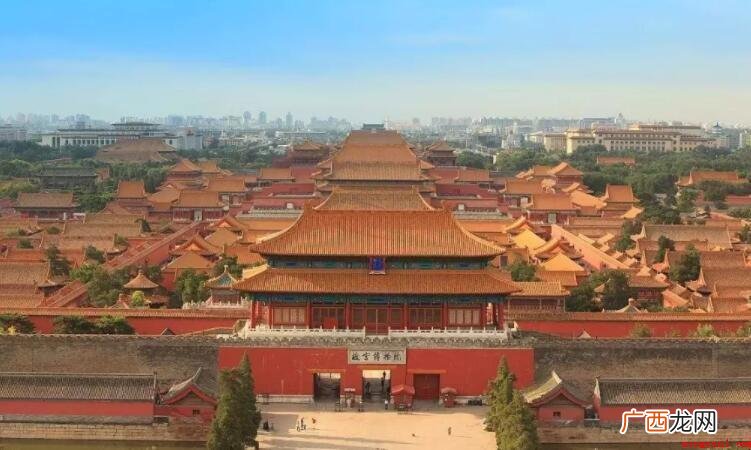 紫禁城是谁建的 朱棣带领文武百官迁都北平 紫禁城是谁建的