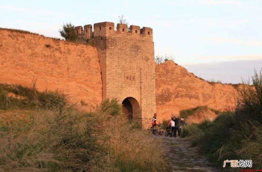 秦塞出处在哪 山川险要的地方 秦塞出处在哪