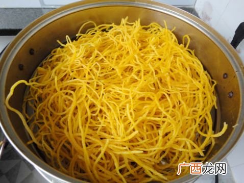 玉米面条如何煮,玉米面条怎么做的做法？