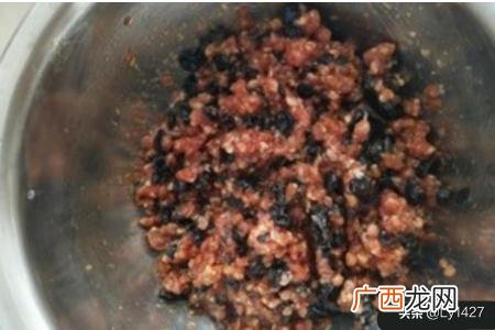 干白菜有营养吗,干菜肉包子的做法？