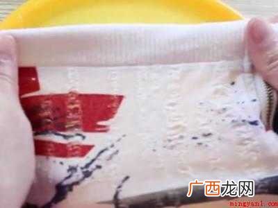 樱桃水弄到白衣服上怎么洗