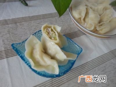 角瓜和什么东西拌馅做饺子更好吃,芹菜角瓜馅怎么制作？