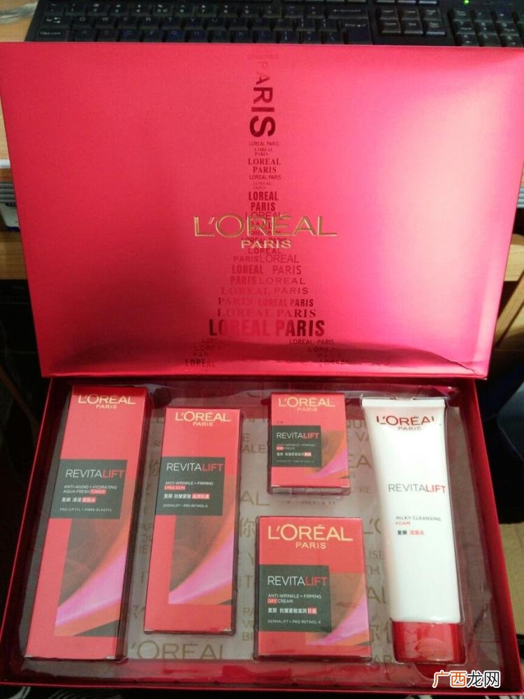 欧莱雅各个系列适合多大年龄,32岁用珀莱雅什么系列？