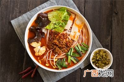 米线用什么做成的,米线是什么做的有胶吗?