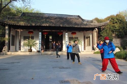 骑鹤上扬州什么意思,骑是什么意思网络用语？