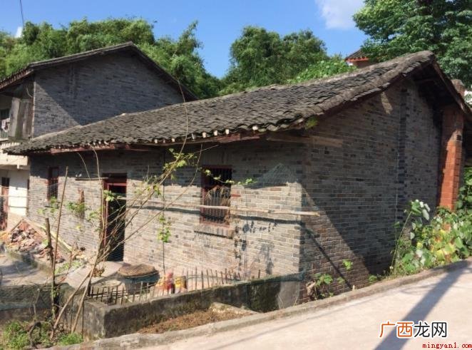 瓦房房顶坡度多少钱?_家居频道 瓦房房顶坡度是多少