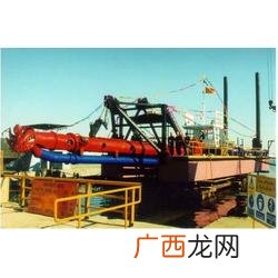 河道清淤用些什么机械设备,环境工程设备有哪些？