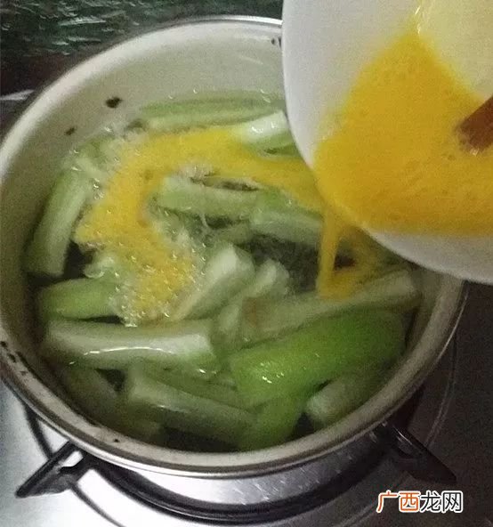 丝瓜蛋汤的做法,丝瓜蛋汤大厨做法？