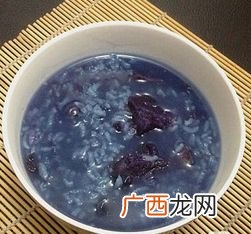 熬紫薯大米粥汤会变成蓝色的吗,紫薯的水为什么发蓝？