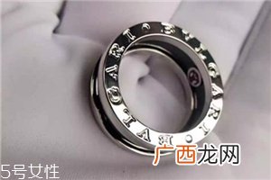 宝格丽戒指是银的吗,宝格丽什么材质？
