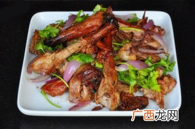 椒盐鸭架怎么做,炸鸭架骨的做法摆摊？