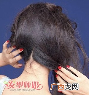 中老年长脸什么发型好,40岁女人长脸型适合什么发型？