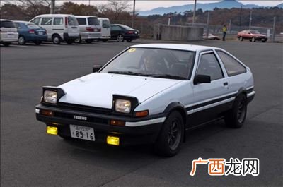 丰田ae86是什么车,ae86又叫什么？