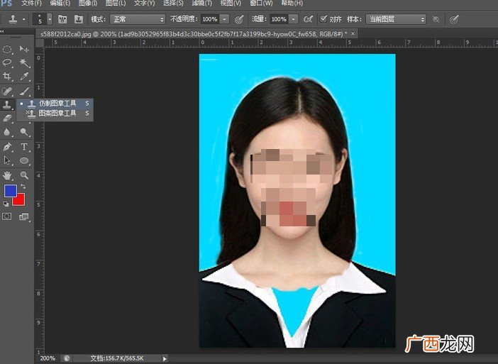 如何更换证件照服装,换领身份证可以自带照片吗？