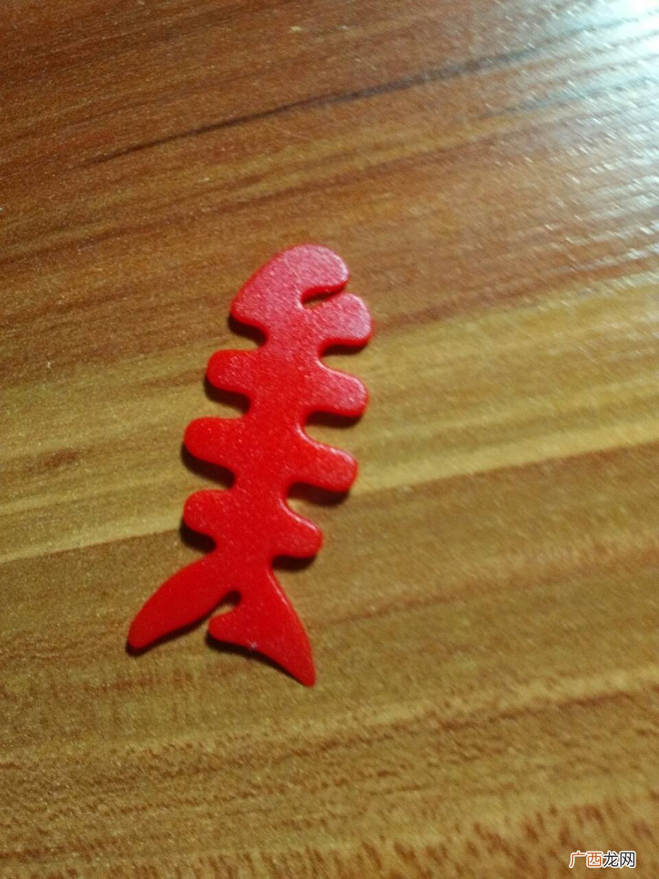 鱼骨的功效与作用,想知道首饰中鱼骨的寓意？
