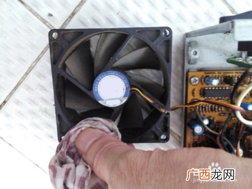 如何清理平板电脑喇叭灰尘,如何清洁喇叭灰尘？