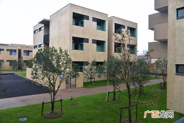 复旦附中青浦分校具体地址在哪,中国百强中学排名2022？