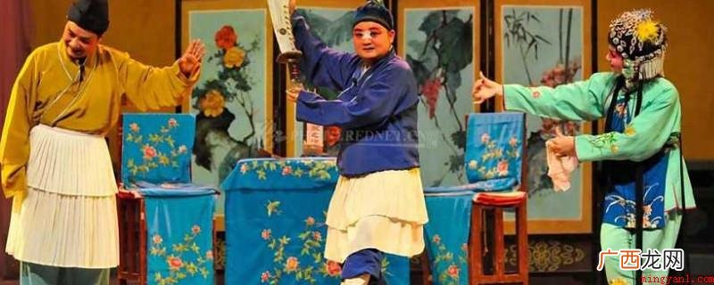 对台戏就是指水准旗鼓相当的2个演出团,在同一时间,相仿的地址 对台戏什么意思
