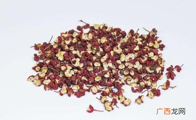 麻椒和花椒有什么区别,麻辣和花椒是不是一样的？