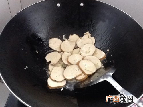 豆腐卷的家常做法,干煸豆腐卷做法?