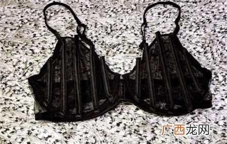 la是什么牌子衣服,la衣服贵吗？