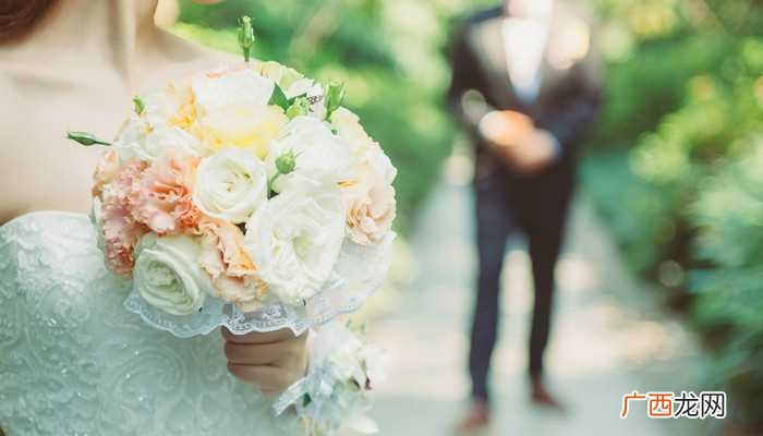 梦见和别人结婚是什么意思