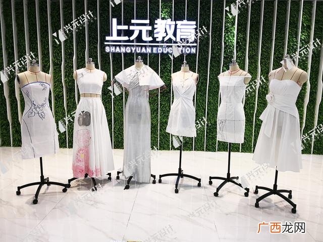 如何制作一件衣服,我买了件毛呢短外套可是我太瘦小了衣服太大了。能不能拿去做衣服的店里修改一下尺寸？