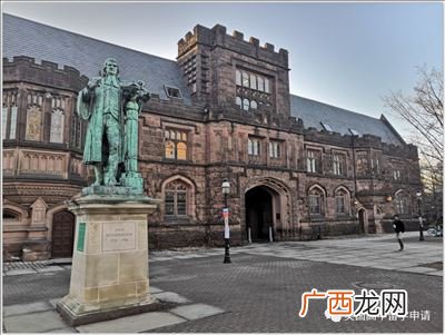 坐落与座落的区别,坐落和座落有什么区别？
