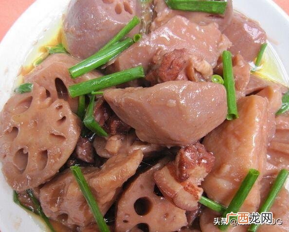 求烤香猪的配方,香猪肉的做法？