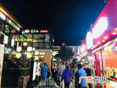 上海夜市街都在哪些地方,上海摆地摊的夜市？