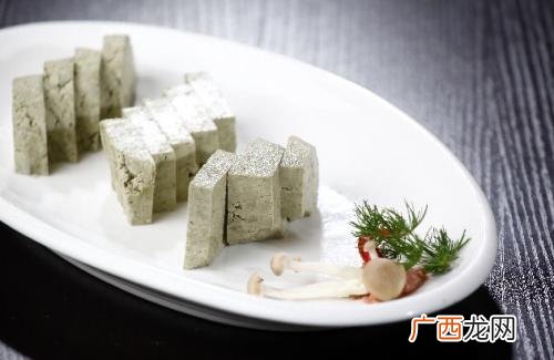 黑豆腐是怎么做的,黑色臭豆腐怎么做？