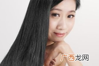 地上头发怎么清理小妙招,理发店剪下地的碎头发怎样才能扫干净？
