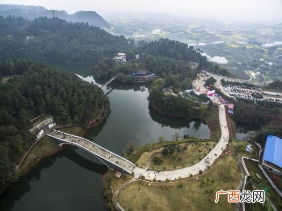 自流井是什么地方,乡下家用地下水打井收费吗？
