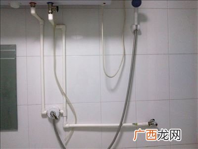 华帝热水器怎么上水,电热水器插电才能上水吗？