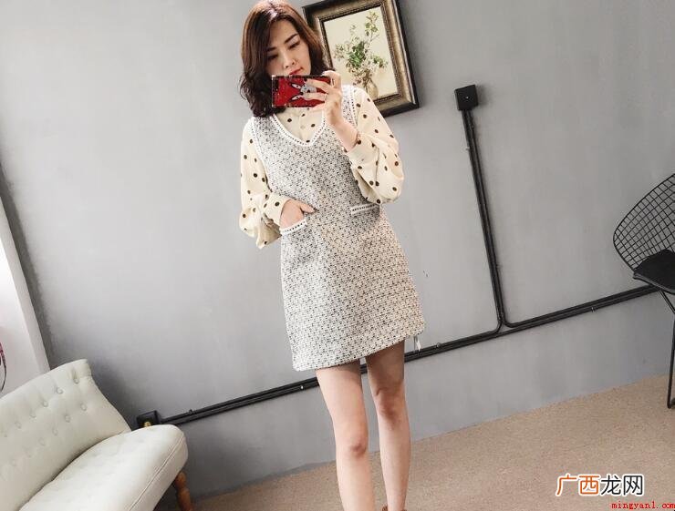 背心裙搭配什么外套 搭配版型正的千鸟格外套 背心裙搭配什么外套