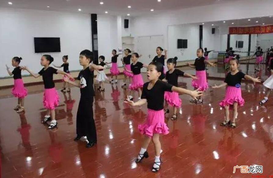 女孩学拉丁舞的弊处是什么