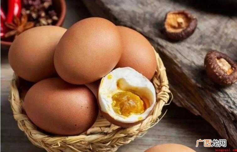 咸鸡蛋要腌制多久 腌制时间更短 咸鸡蛋要腌制多久