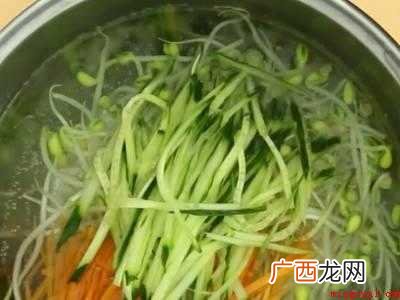 担面的做法及配料的具体操作步骤 担担面的做法及配料