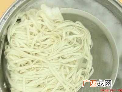 担面的做法及配料的具体操作步骤 担担面的做法及配料