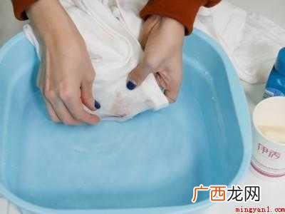 衣服上的番茄汁用什么可以洗掉