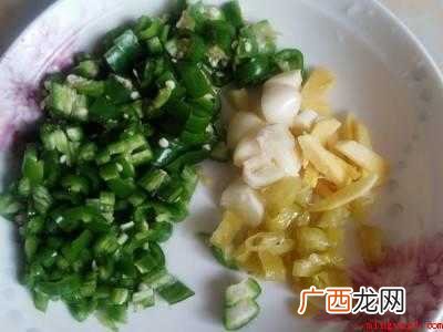 炸的猪皮怎么吃