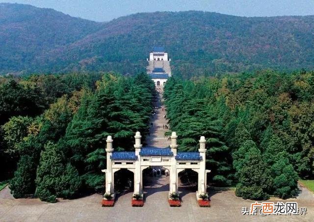 明朝的首都南京当时叫什么名字,南京这个地名为什么叫南京？