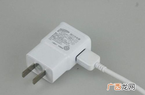 为什么充电器会发烫,为什么充电器充久了会发烫？