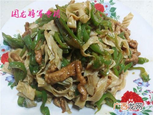 青椒蛋白肉怎么做好吃,生的咸蛋白能做什么菜？