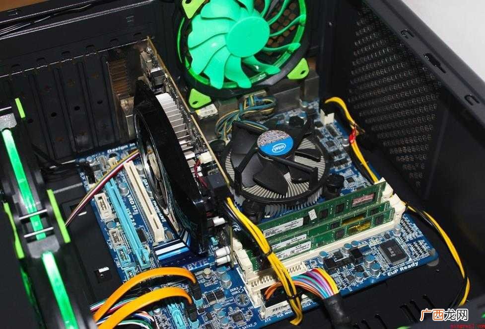 机箱结构组成有哪些机箱内部则和ATX有着较大的区别 机箱结构组成有哪些