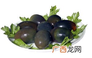 皮蛋是什么蛋做成的,皮蛋是用什么东西做成？