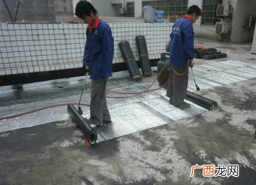 防水卷材施工工艺是什么,卷材防水施工工艺标准?