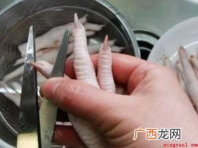 鸡爪煮多久