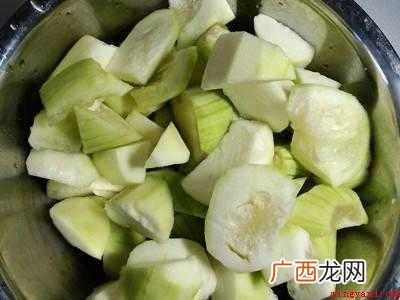 丝瓜瘦肉汤的做法